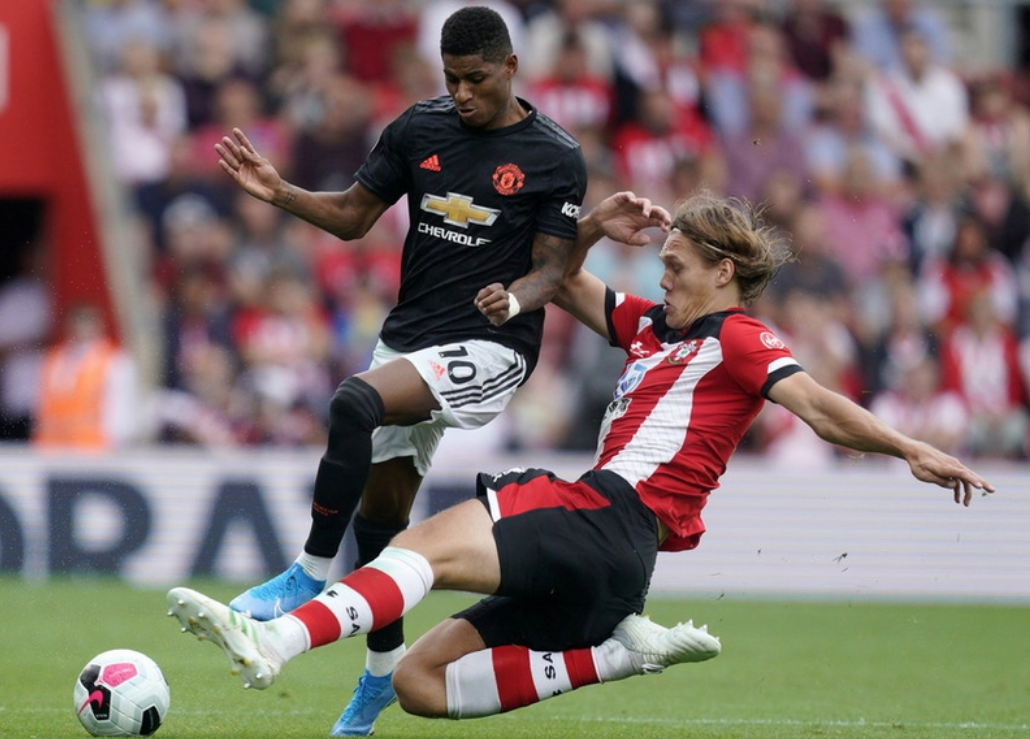 关于赛地聚焦：英超关键时刻热度飙升；深圳男篮外线爆发；震撼外界；临场指挥获称赞的信息-九游娱乐平台