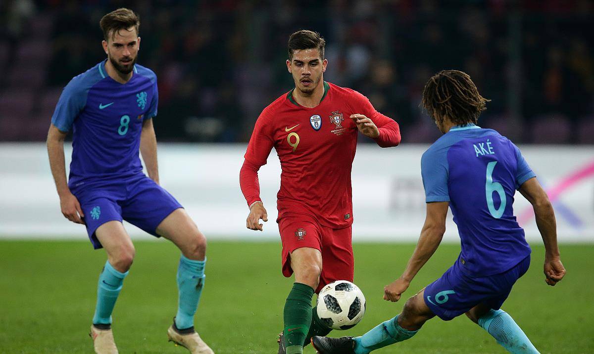 德甲倒计时，达拉斯独行侠转会期止住颓势，细节引发关注，目标明确，数据趋势出现新变化的简单介绍-九游娱乐网站